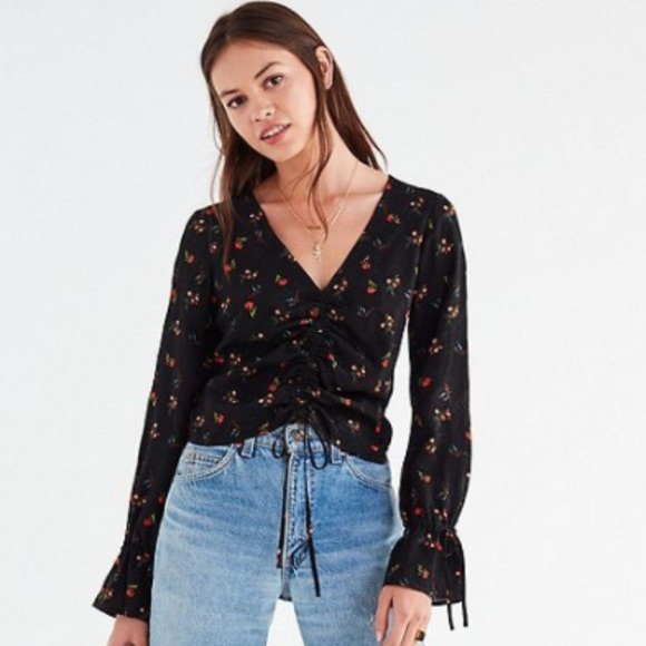 Urban Outfitters Tops - Urban Outfitters Floral Rouched Blouse